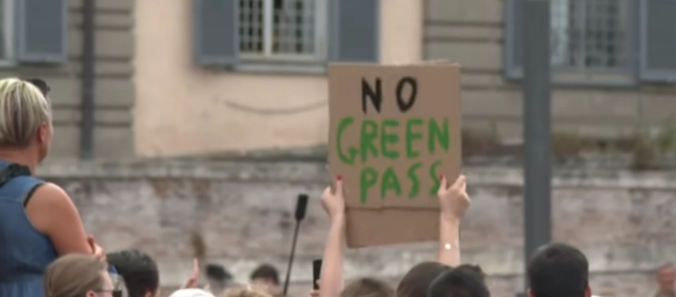 Ιταλία: Εφόδους σε σπίτια αντιεμβολιαστών από την αστυνομία - Για να αποτρέψουν τις κινητοποιήσεις